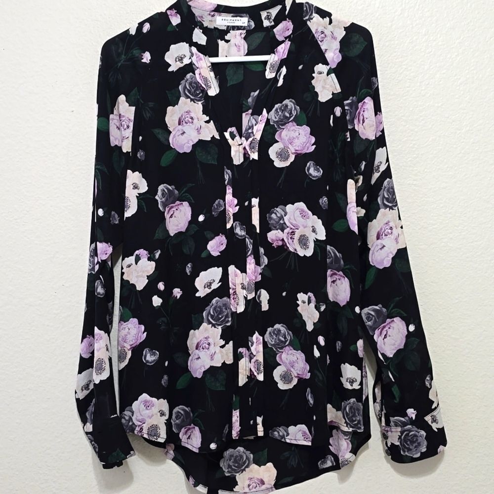 Equipment Femme Floral‎ Silk V-Neck Blouse S